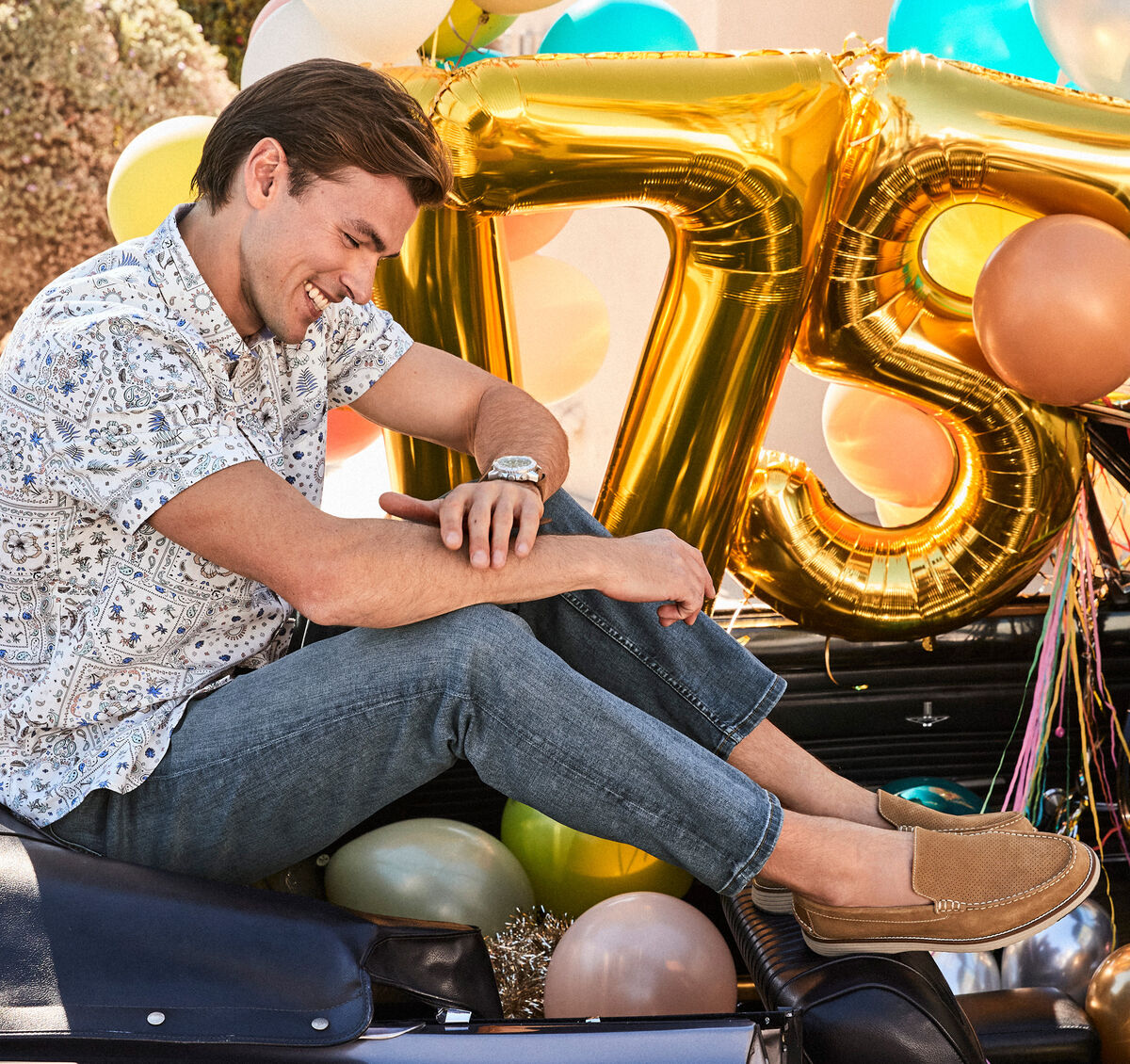 Upton Perfed Venetian Loafer image number null