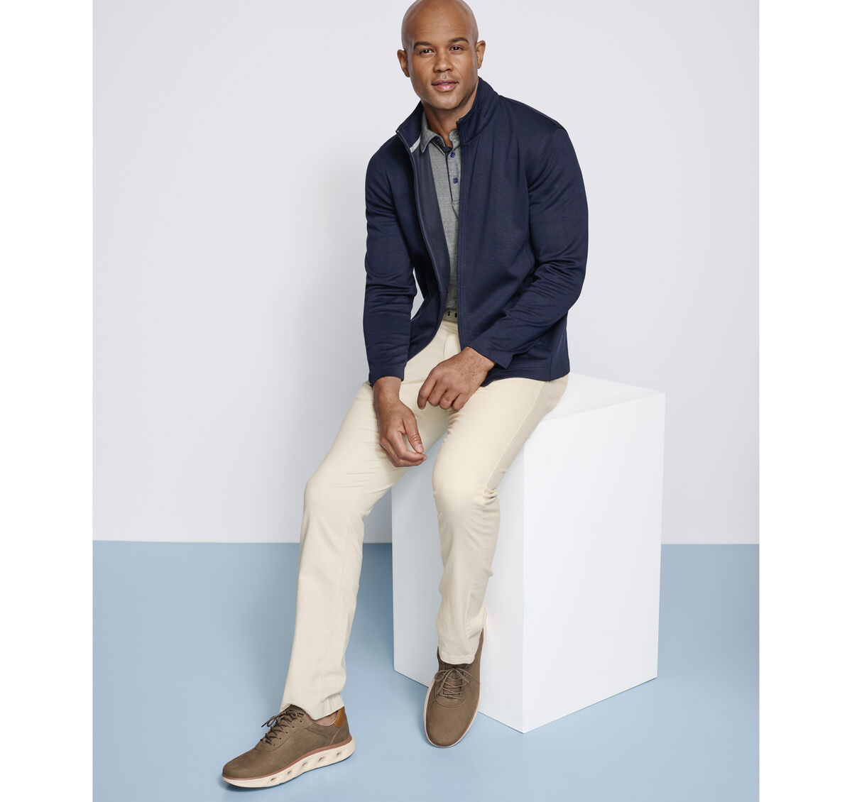 Essential Full Zip image number null