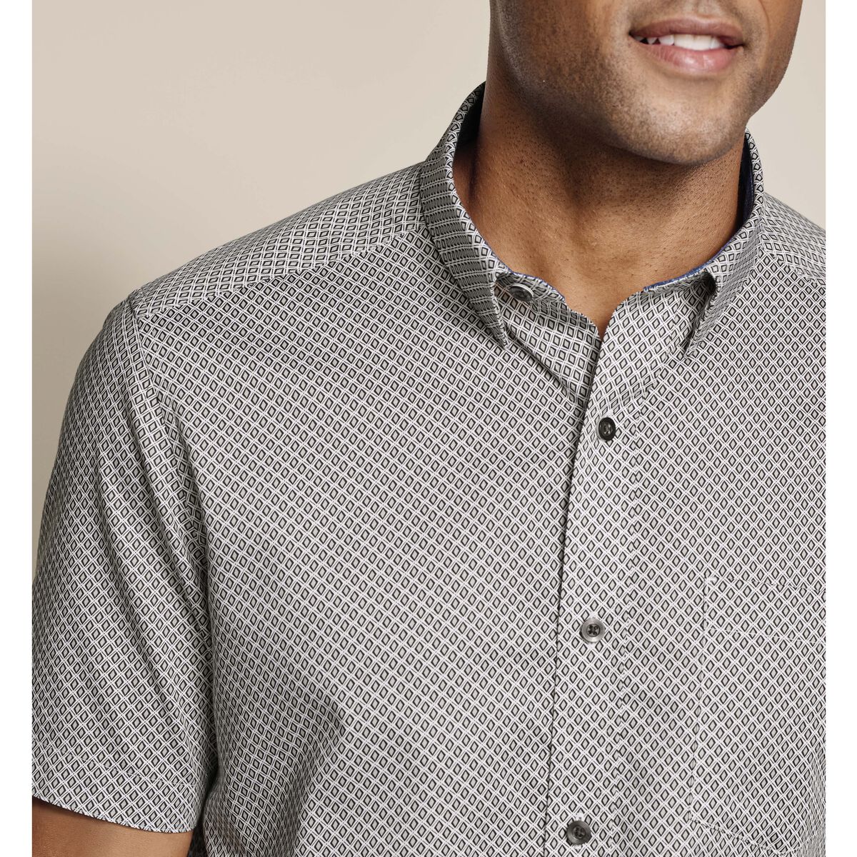 Logan Printed Short-Sleeve Shirt image number null