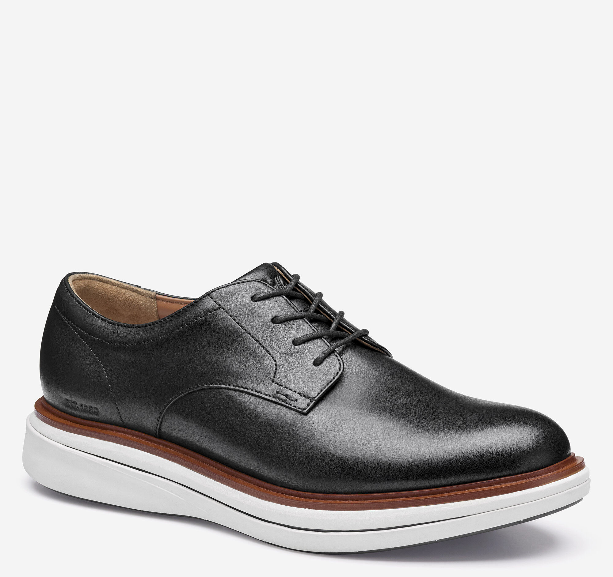 Momentum Plain Toe