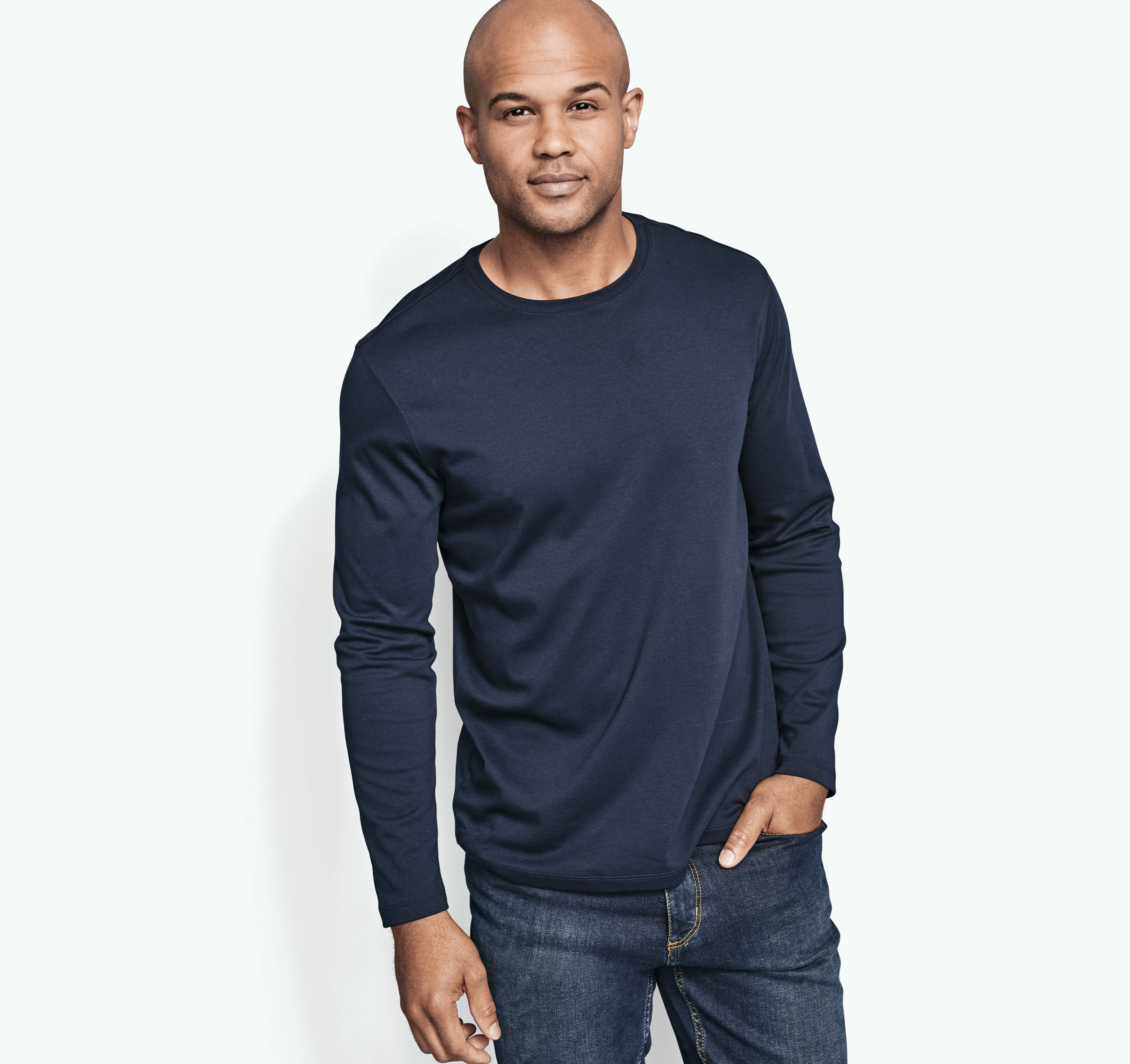 Men's Essential Long-Sleeve Tee in Navy | Johnston & Murphy
