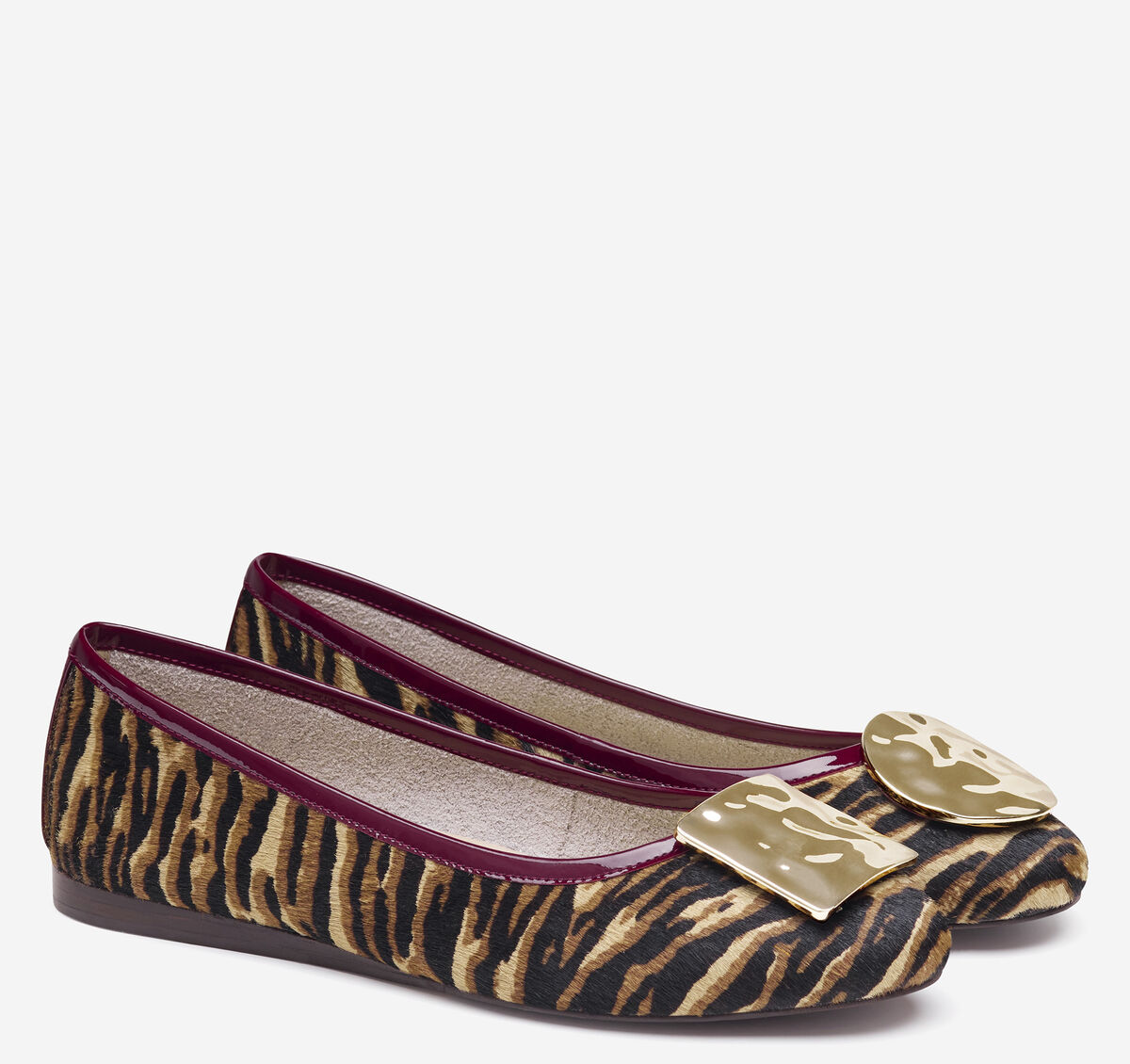 Claire Ornamental Flat image number null