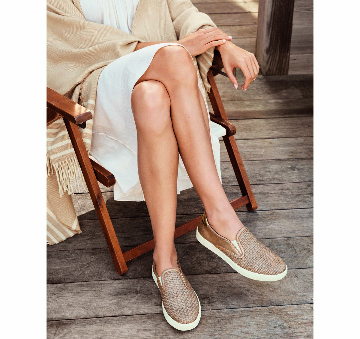 Elaina image number null