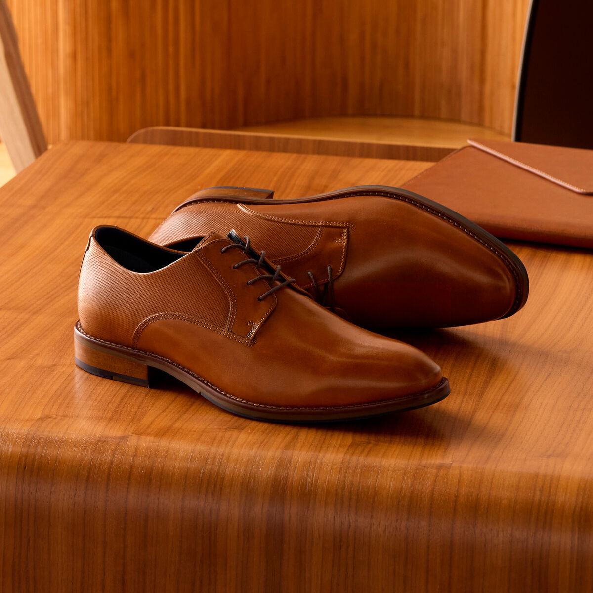 Landry Plain Toe image number null