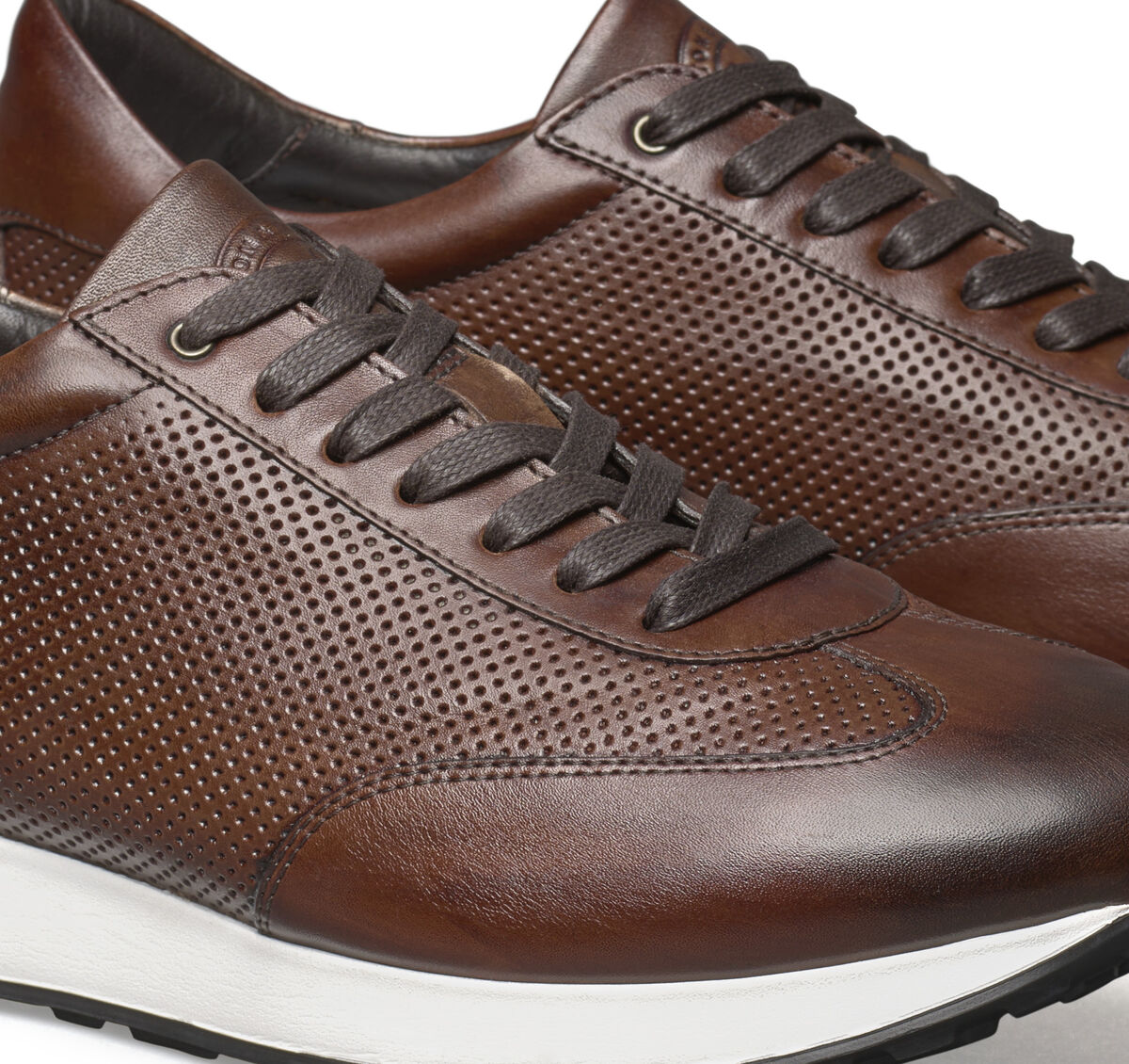 Briggs Perfed U-Throat image number null