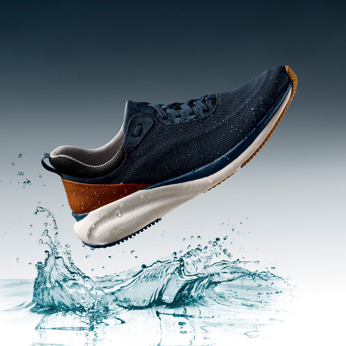 XC4® TR4-Sport Hybrid image number null