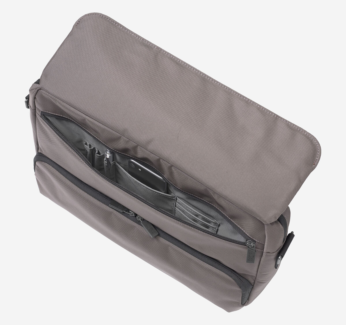 XC4 Briefcase image number null