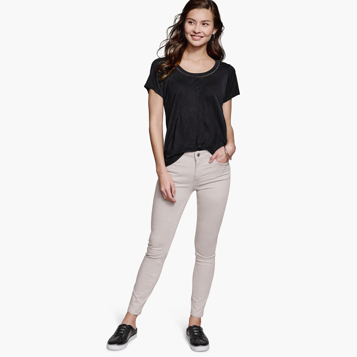 Short-Sleeve Lattice Trim Tee image number null