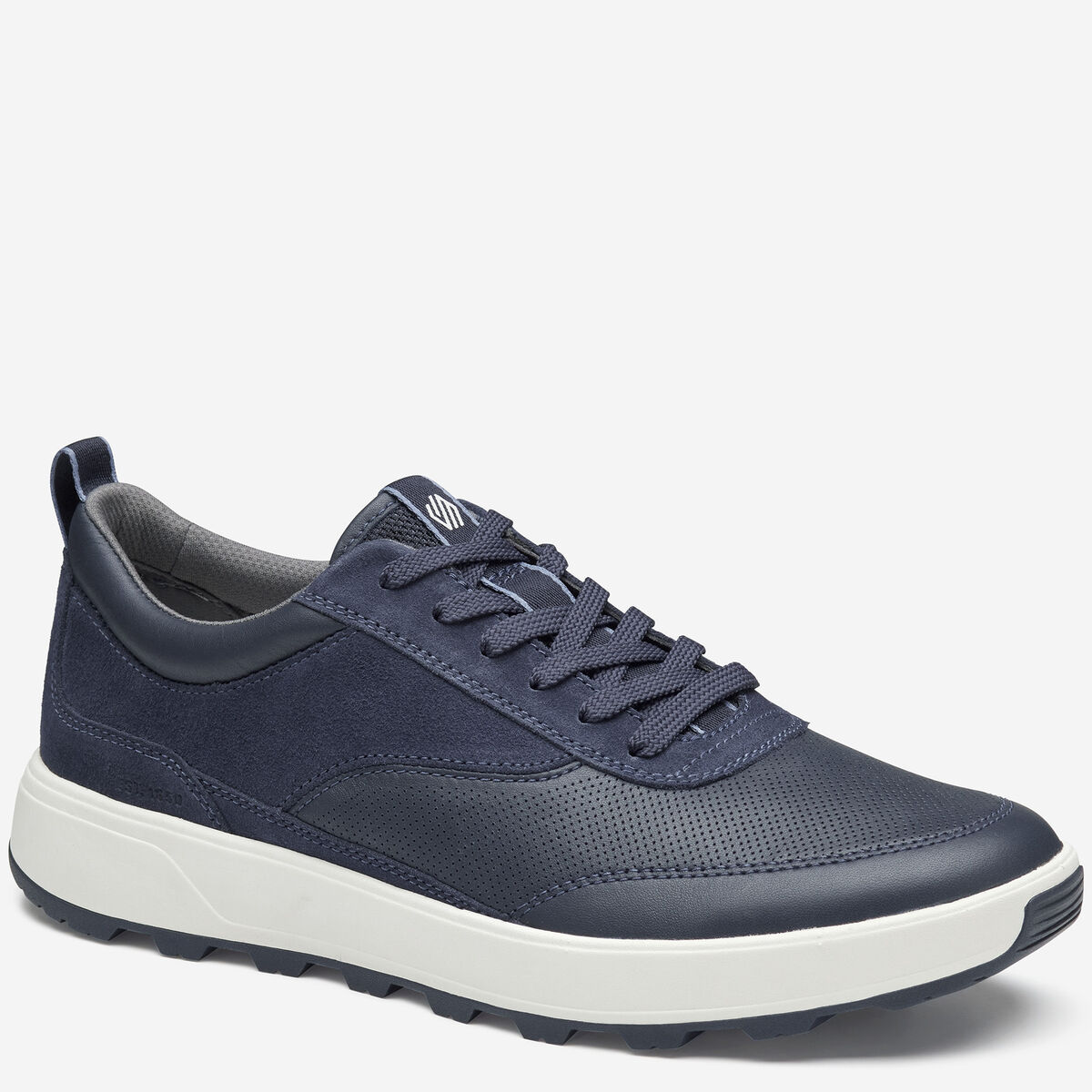 Lucas U-Throat image number null