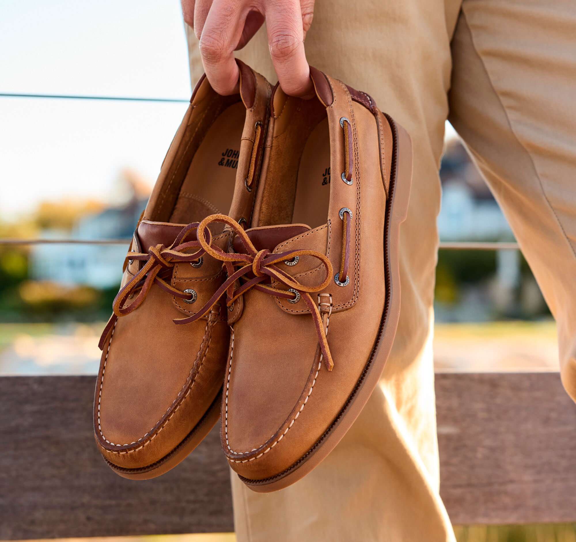Men's Ventura 2-Eye Boat Shoe in Tan Full Grain | Johnston & Murphy