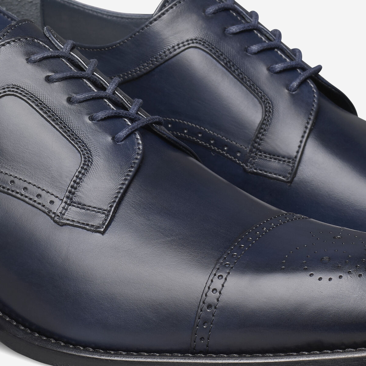 Ellsworth Cap Toe image number null