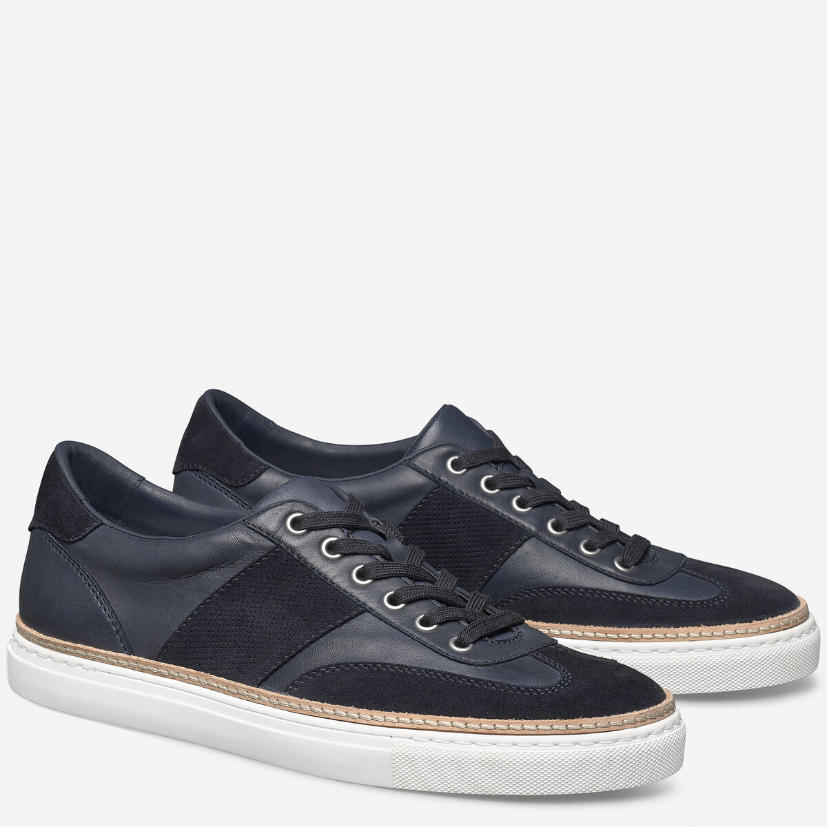 Casey U-Throat image number null