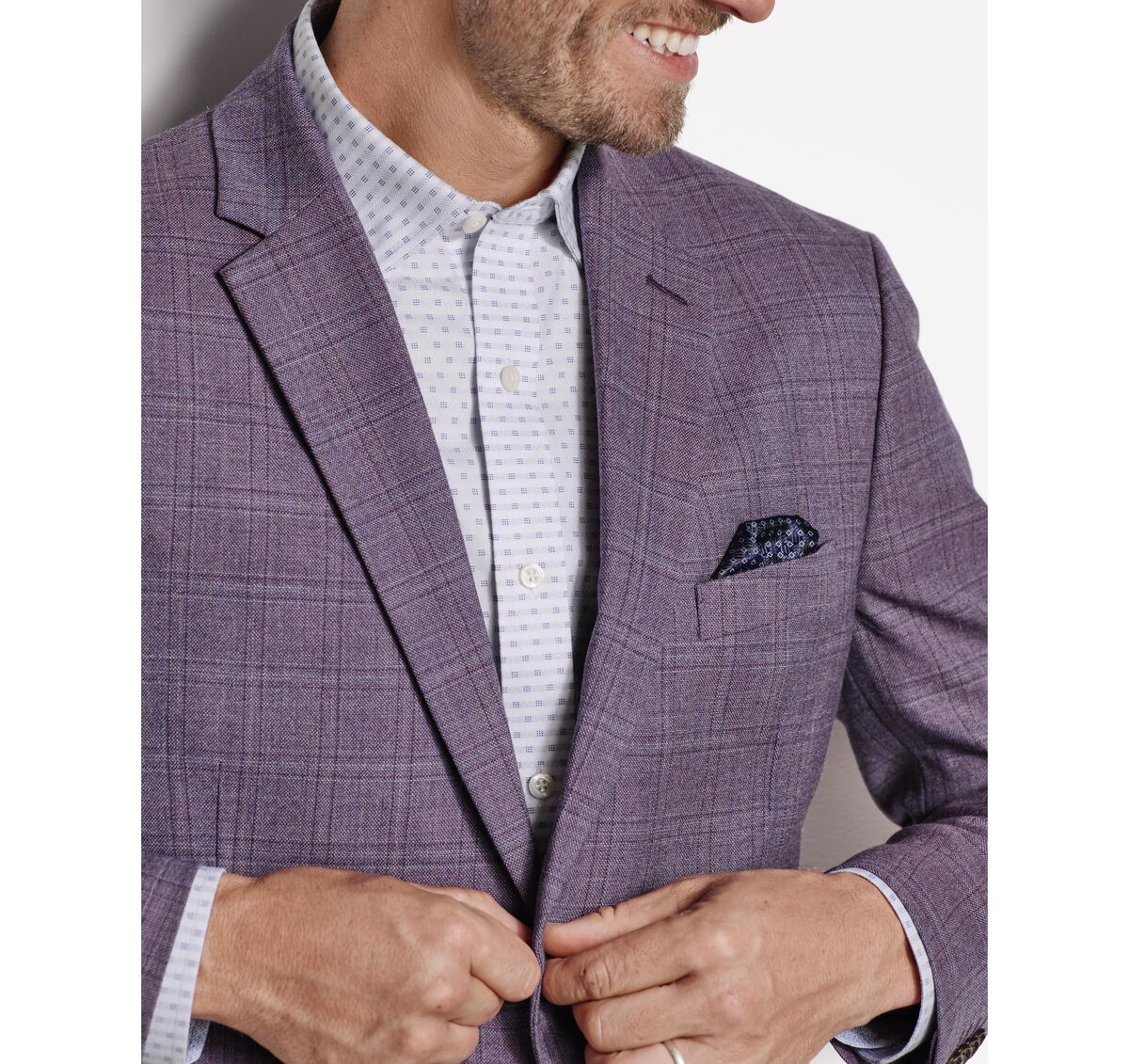 Close-up of the Johnston & Murphy Townsend wool blazer lapel and pocket square