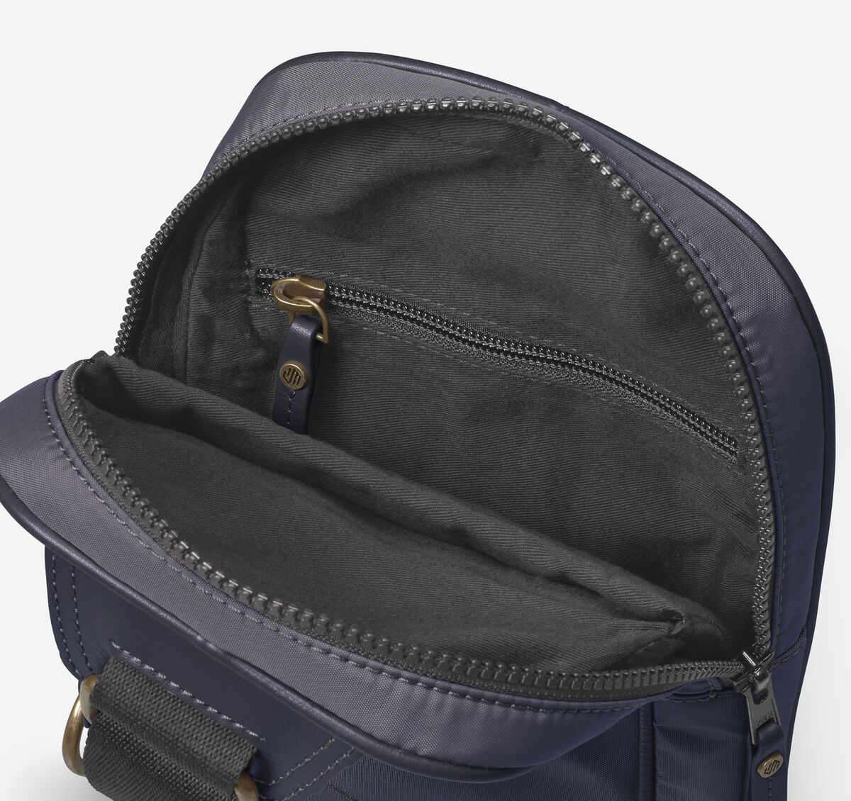 Hudson Sling Bag image number null