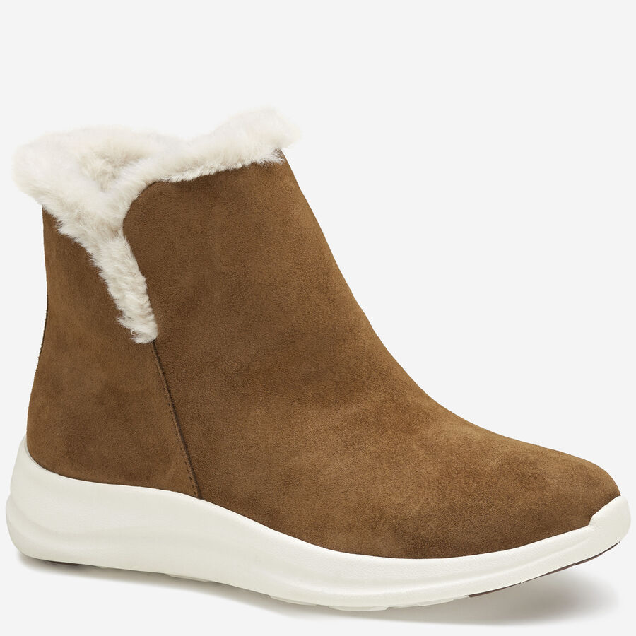XC4® Mollie Bootie image number null