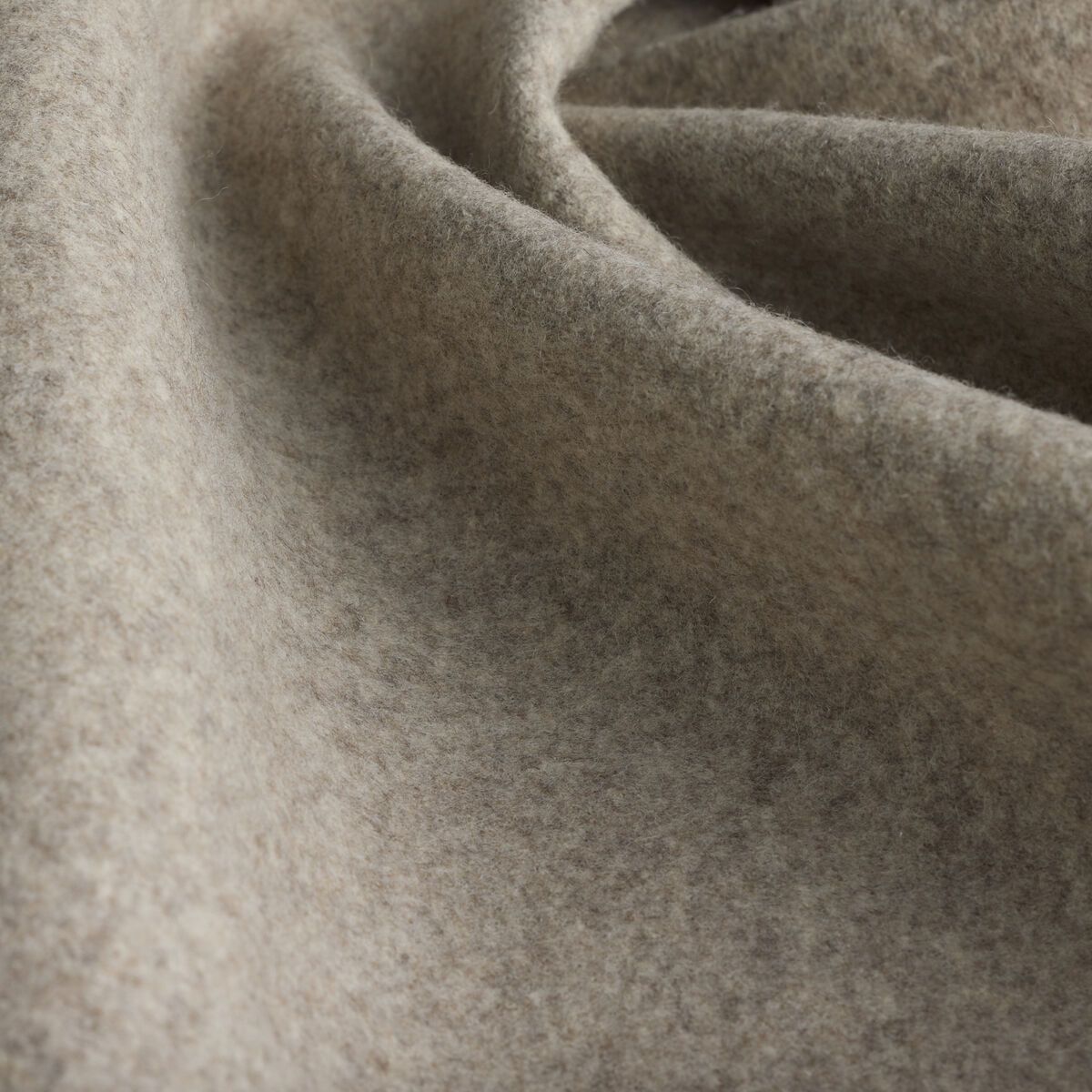 Amherst Wool U-Throat image number null