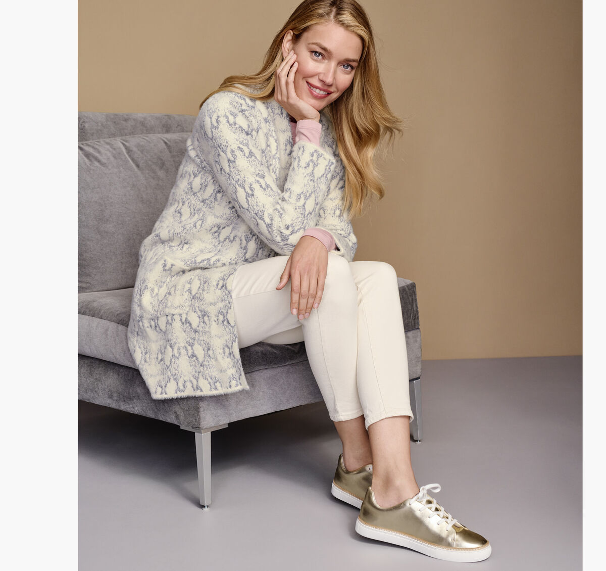 Snakeskin-Pattern Cardigan image number null