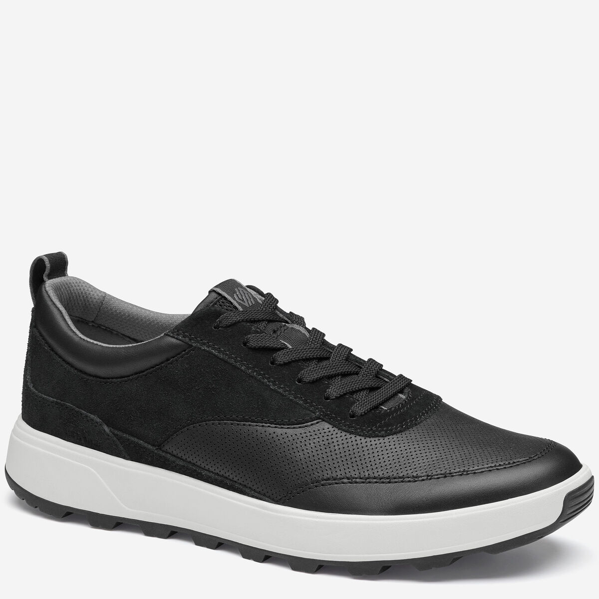 Lucas U-Throat image number null