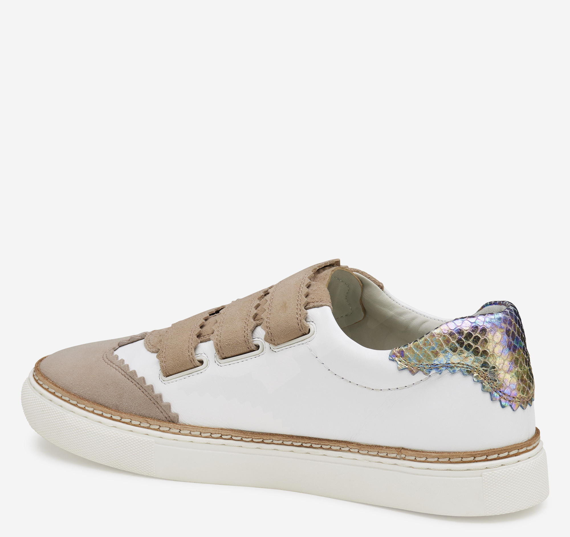 Baskets blanches a scratch femme 2025